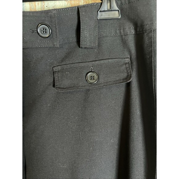 Larry Levine Women's 10 Black Contemporary Button Wide Leg Pocket Capris - Picture 3 of 9